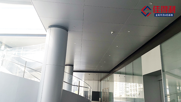 為什么鋁單板幕墻成為現(xiàn)代建筑的中流砥柱？